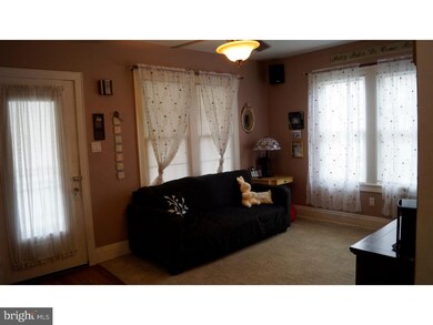 226 N Ambler St, Quakertown, PA 18951 - photo 2