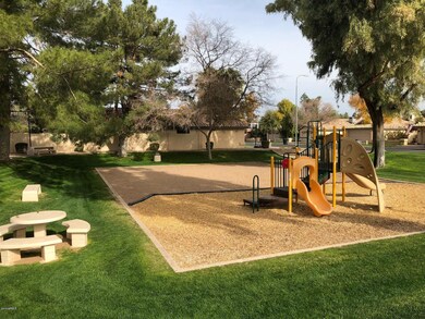 98 S Oak St, Chandler, AZ 85226 - photo 5