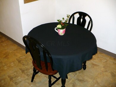 5634 Sandalwood Blvd, Columbus, OH 43229 - photo 5