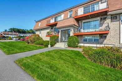 22 Williamsburg Ct unit 2, Shrewsbury, MA 01545 - photo 2