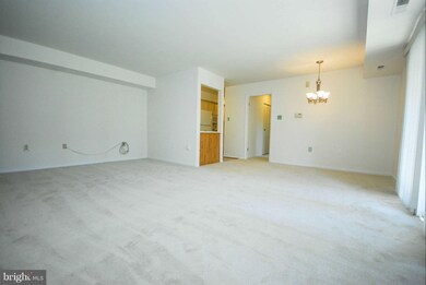 204 Park Terrace Ct SE unit 24, Vienna, VA 22180 - photo 3