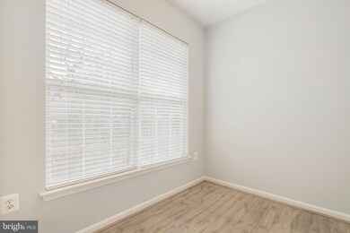 23112 Blackthorn Square, Sterling, VA 20166 - photo 7