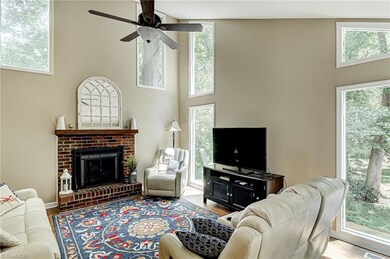 2409 Shelia Dr, Greensboro, NC 27406 - photo 6