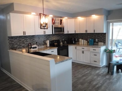 904 Krupp Dr, Fayetteville, OH 45118 - photo 2