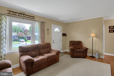 733 Harding St, New Cumberland, PA 17070 - photo 5