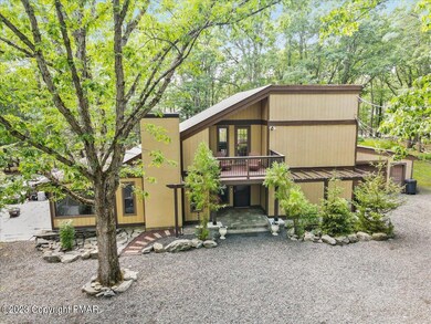 2246 Cramer Rd, Bushkill, PA 18324 - photo 4