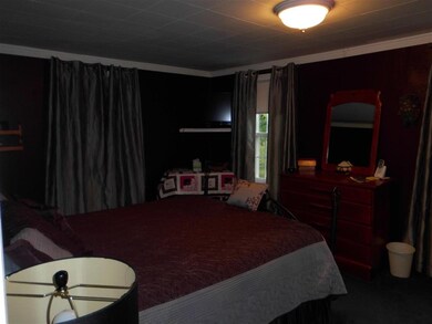 109 Pine St, Castleton, VT 05735 - photo 6