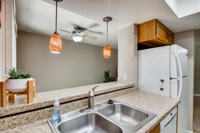 Kitchen bar