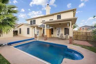 12711 Laurel Bank Way, Houston, TX 77014 - photo 4