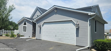 155 Dietrich Ave, Hazleton, PA 18201 - photo 2