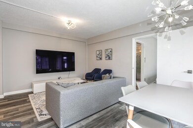 The President Condo unit 816, Washington, DC 20037 - photo 4