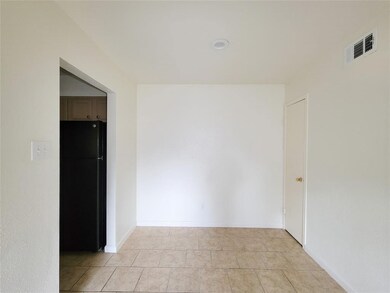 821 E House St unit 103, Alvin, TX 77511 - photo 6