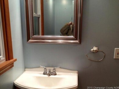 210 E Overton St, Tuscola, IL 61953 - photo 6