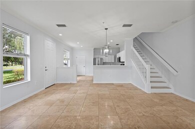 1084 Hampton Cir unit 49, Naples, FL 34105 - photo 5