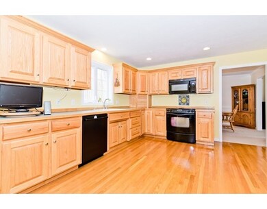 76 Barker Hill Rd, Townsend, MA 01469 - photo 3