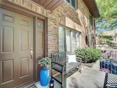 900 Valley Rd unit E6, Clifton, NJ 07013 - photo 2