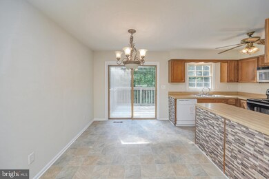 324 Burman Ln, Fredericksburg, VA 22407 - photo 4