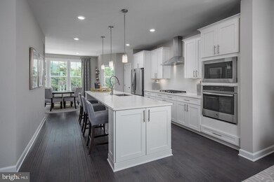 13246 Woodland Pond Place, Herndon, VA 20171 - photo 3