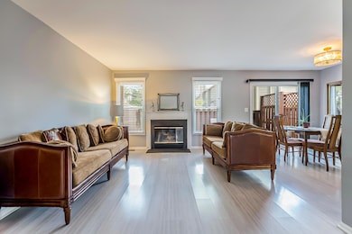 531 Liberty Pointe Dr unit 68, Ann Arbor, MI 48103 - photo 4