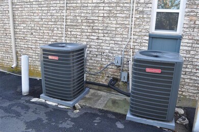 6412 Woodway Dr, Fort Worth, TX 76133 - photo 5