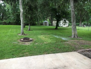 946 Mulberry Ln, Brazoria, TX 77422 - photo 3