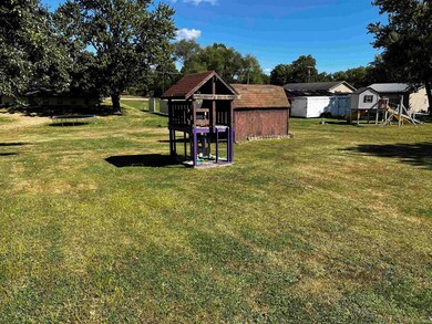 278 W Jefferson St, Upland, IN 46989 - photo 4