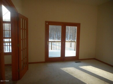 195 Aspen Dr, Milford, PA 18337 - photo 5