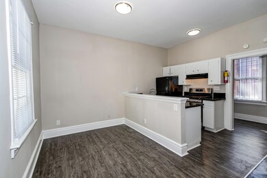 Walker St, 256, Interior-4