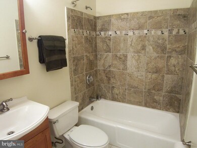 8640 Village Square Dr unit 13, Alexandria, VA 22309 - photo 7