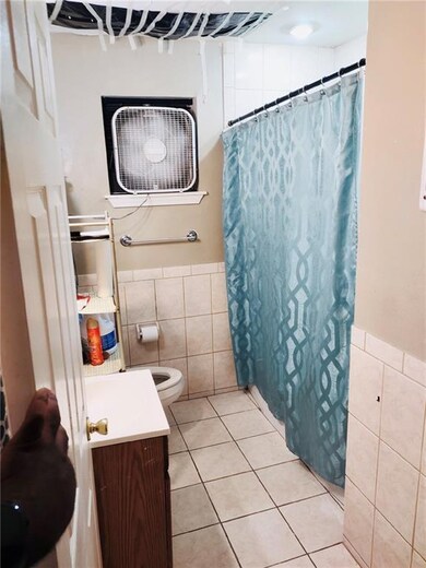 BATHROOM REAR SIDE