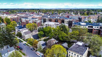 39 Franklin St, Saratoga Springs, NY 12866 - photo 5