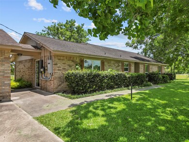 17103 Cowan Rd, Alvin, TX 77511 - photo 4