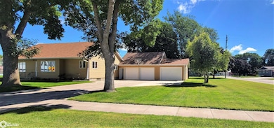 115 5th St, Whittemore, IA 50598 - photo 3