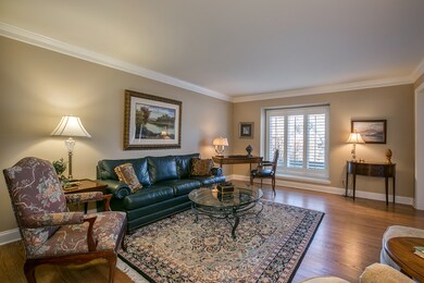 1607 Brestal Ct, Naperville, IL 60565 - photo 6
