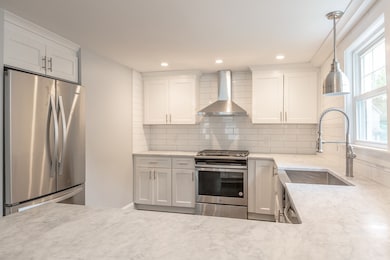 25 Frairy St, Medfield, MA 02052 - photo 2