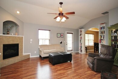 880 Dustin Ln, Nixa, MO 65714 - photo 4