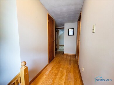 816 W College Ave, Woodville, OH 43469 - photo 5