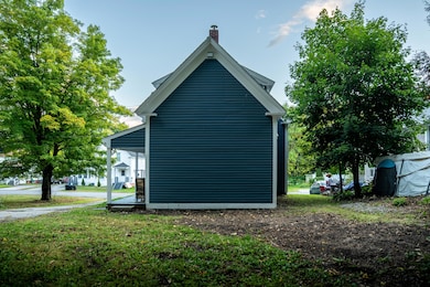 28 Searles St, Livermore Falls, ME 04254 - photo 5