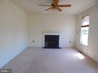 10404 Markby Ct, White Plains, MD 20695 - photo 5