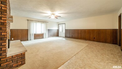 400 Southgate St, Lincoln, IL 62656 - photo 6