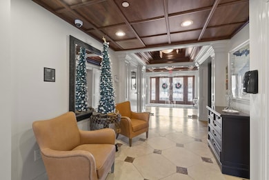 Arlington Crossing unit 313, Columbus, OH 43221 - photo 2