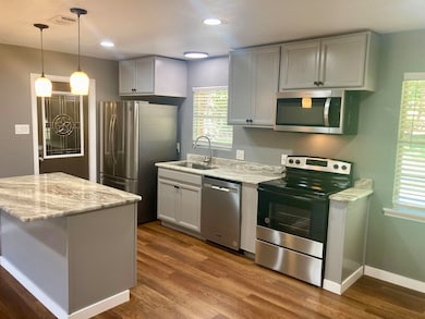 901 Avenue E, Marble Falls, TX 78654 - photo 7