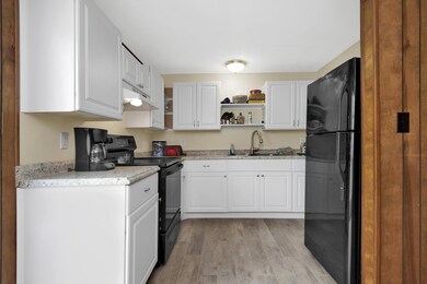 10 Sunset View St Unit 7 Gray-large-011-