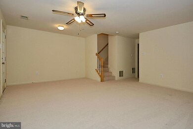 20804 Ireland Ct, Germantown, MD 20874 - photo 4