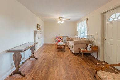 274 Cartwright Loop HD 37393 -24