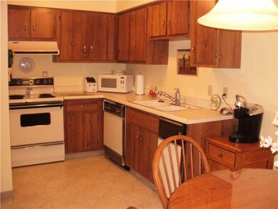 806 Alta Vita Dr, Greensburg, PA 15601 - photo 5