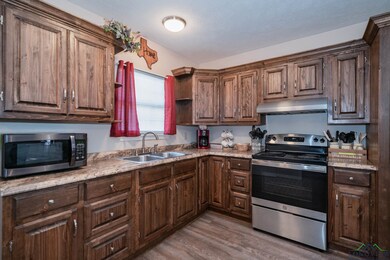 421 Turkey Creek Dr, Kilgore, TX 75662 - photo 6