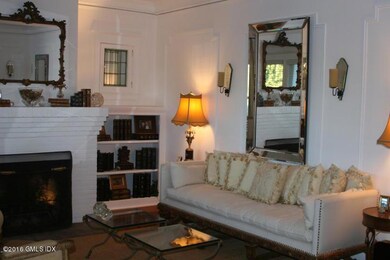Living Room w fireplace
