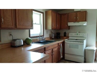 Kitchen. Built in dishwasher, Electric glass top s