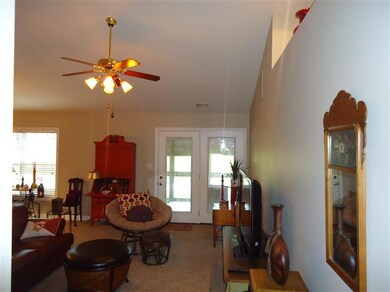 209 Hogan Dr, Frankfort, KY 40601 - photo 4